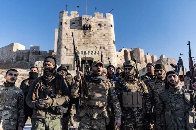 Боевики «Хайят Тахрир аш-Шам» захватили крупный арсенал военной техники во время наступления